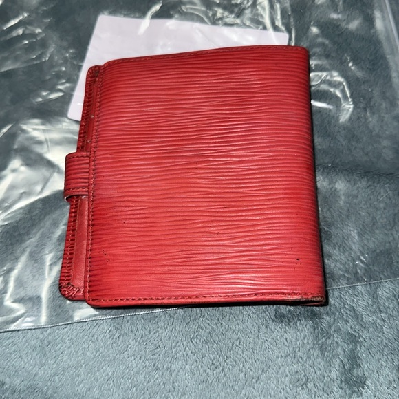 Louis Vuitton Red leather Epi wallet snap button π - Picture 3 of 13